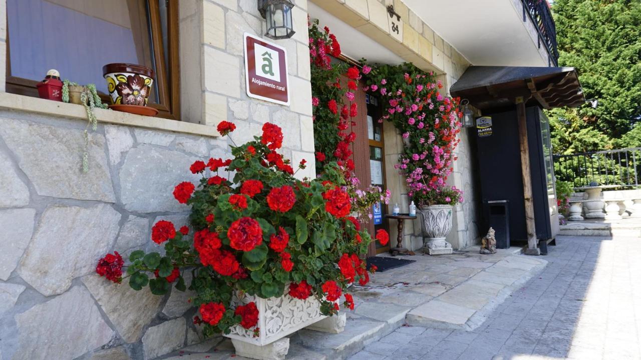 Praves Casa Madrazo Con Piscina Y Parrillas المظهر الخارجي الصورة