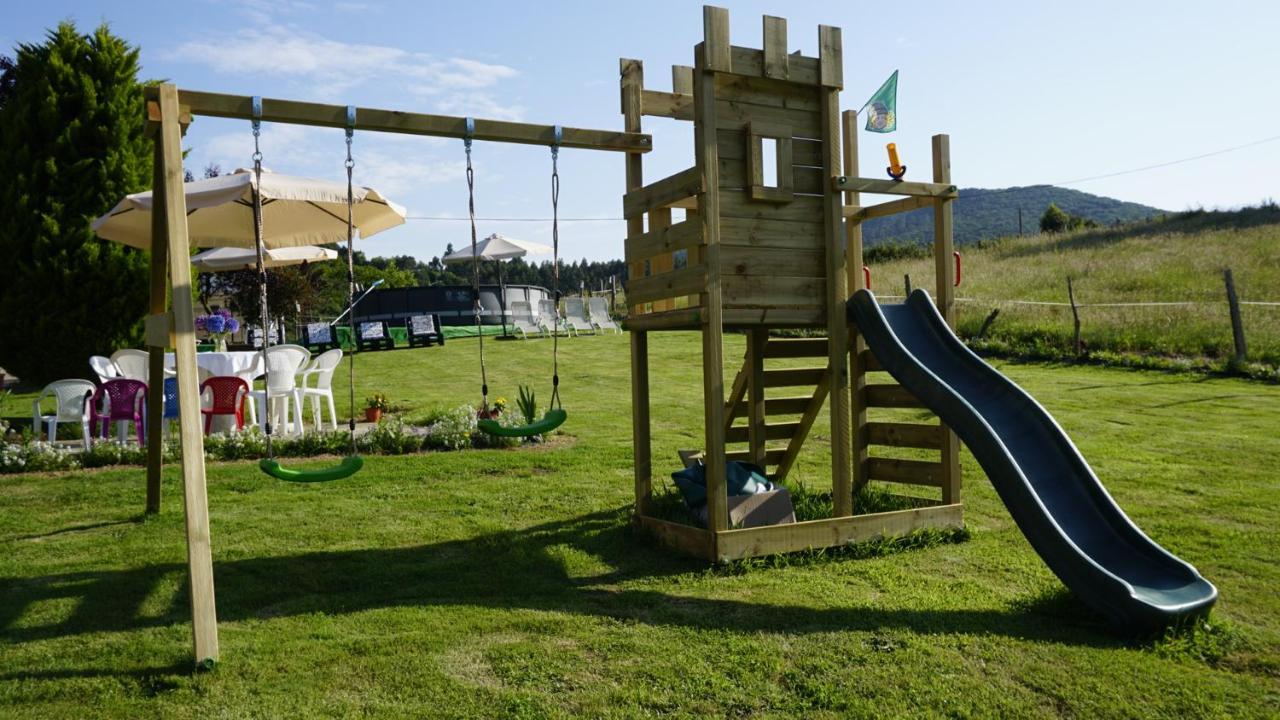Praves Casa Madrazo Con Piscina Y Parrillas المظهر الخارجي الصورة