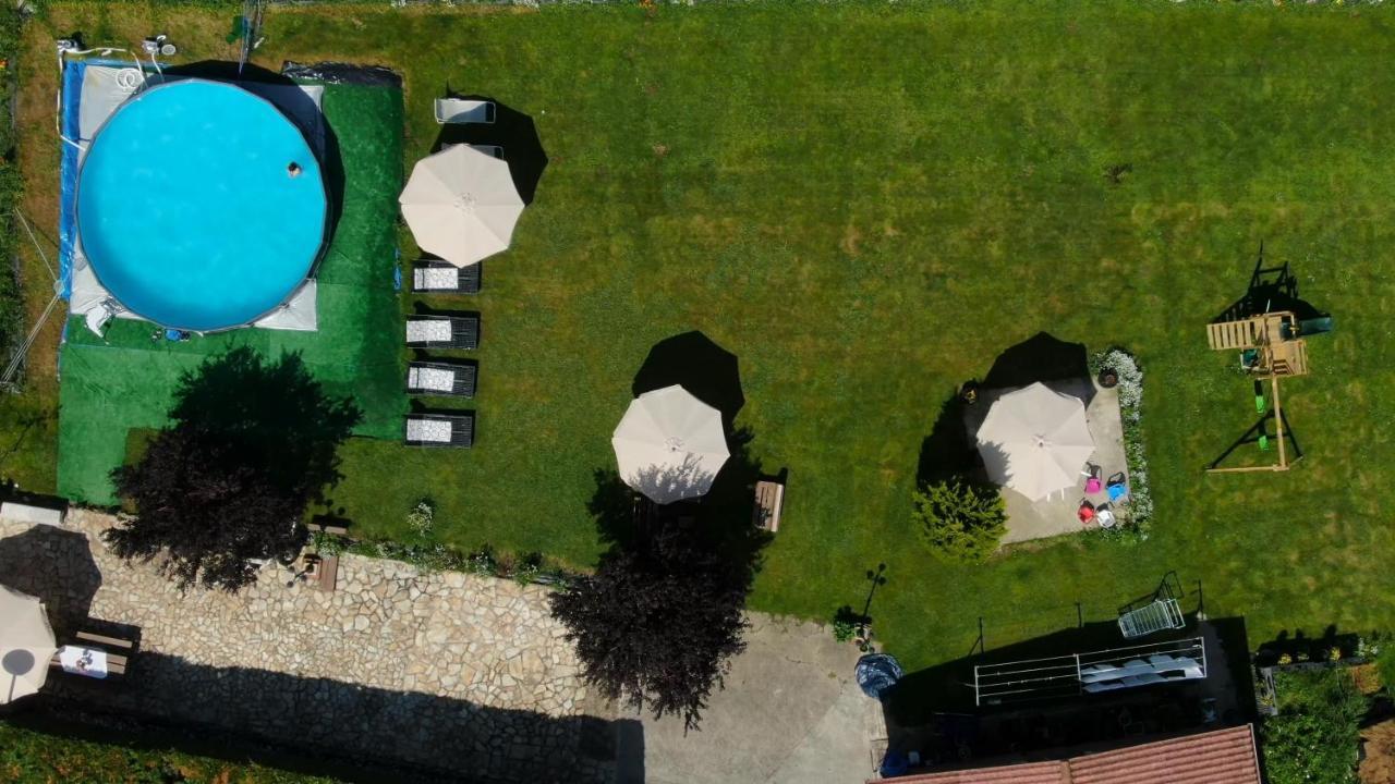 Praves Casa Madrazo Con Piscina Y Parrillas المظهر الخارجي الصورة